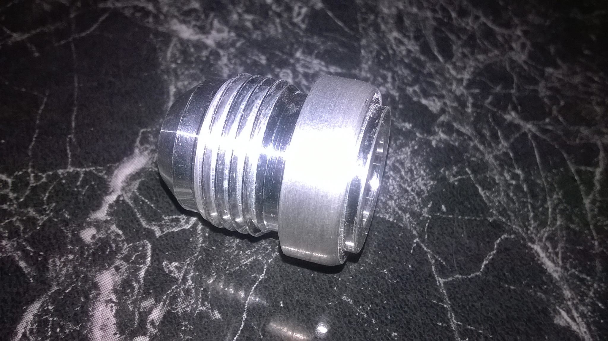 Head drain fitting